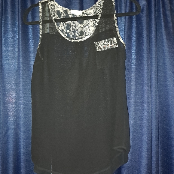 Blouse bundle - Picture 2 of 7